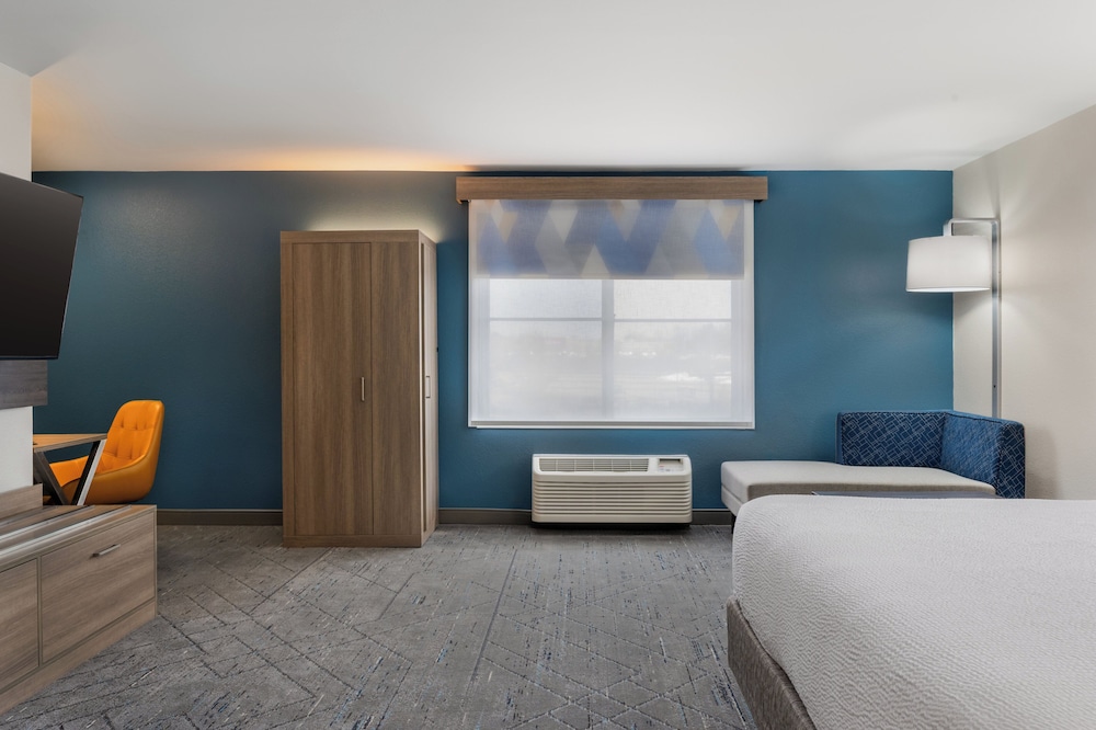 Holiday Inn Express Boston - Milford by IHG — Hotel rooms in Milford, Massachusetts