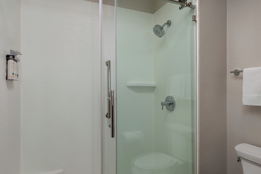 Holiday Inn Express Boston - Milford by IHG — Hotel rooms in Milford, Massachusetts