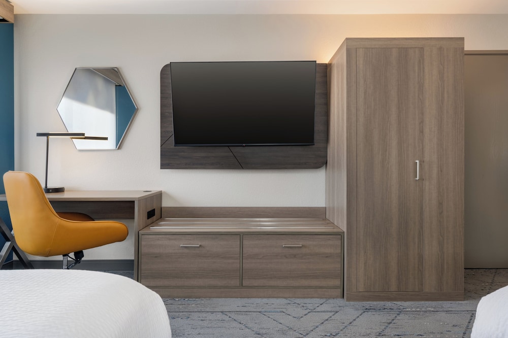 Holiday Inn Express Boston - Milford by IHG — Hotel rooms in Milford, Massachusetts