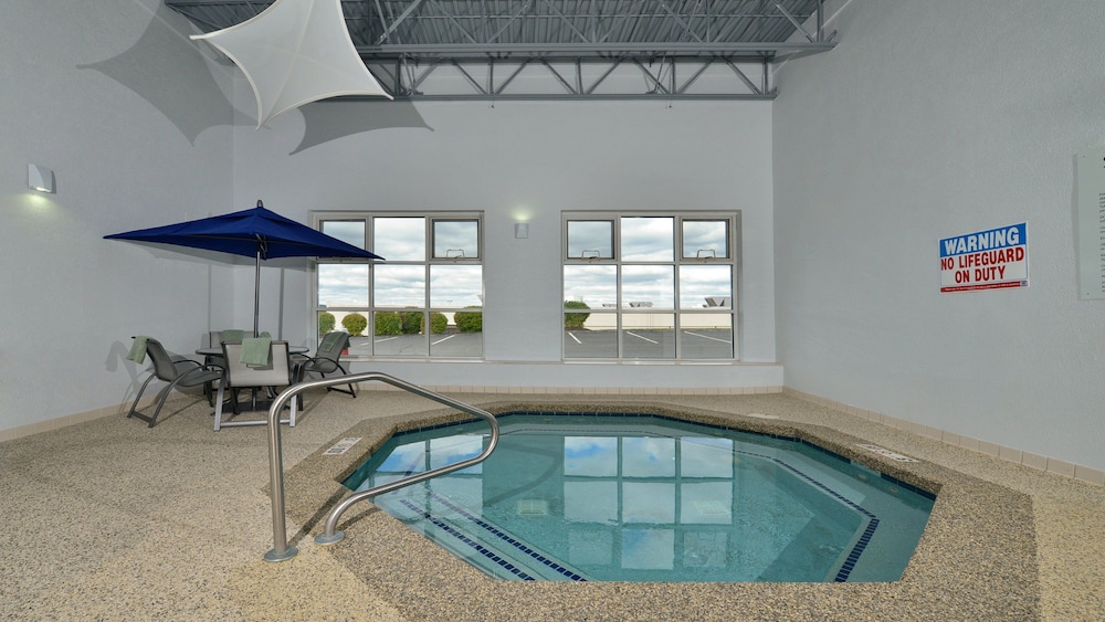 Holiday Inn Express Boston - Milford by IHG — Main photo in Milford, Massachusetts