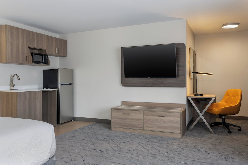 Holiday Inn Express Boston - Milford by IHG — Hotel rooms in Milford, Massachusetts