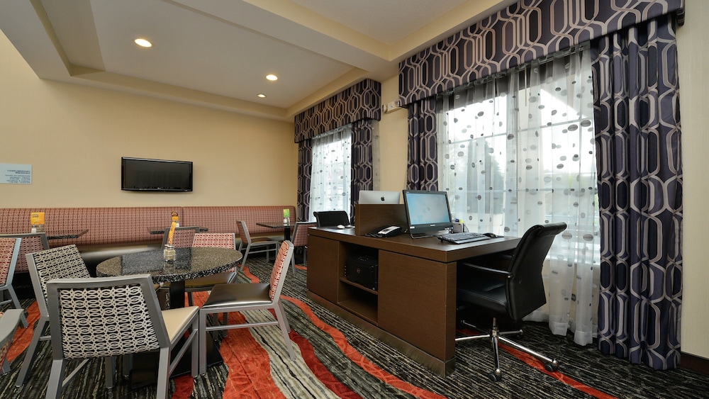 Holiday Inn Express Boston - Milford by IHG — Hotel rooms in Milford, Massachusetts