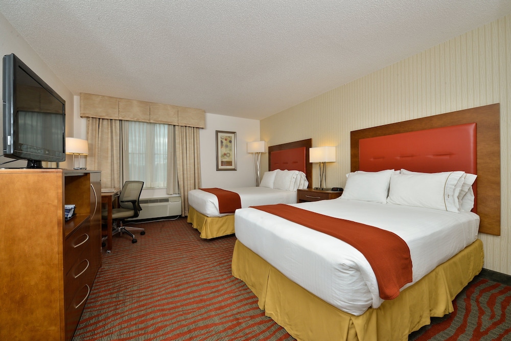 Holiday Inn Express Boston - Milford by IHG — Hotel rooms in Milford, Massachusetts
