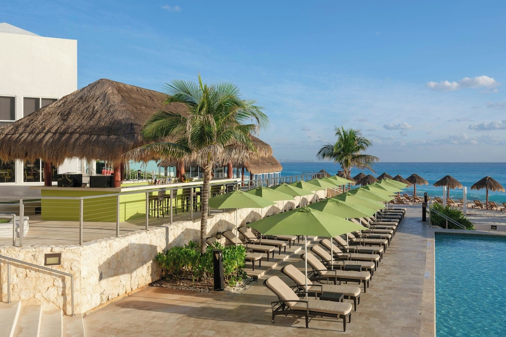 The Westin Cancun Resort & Spa — Restaurant & bars in Cancun, Quintana Roo