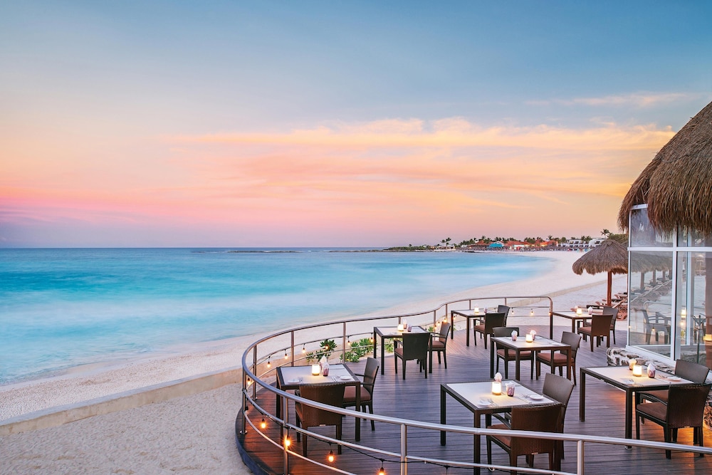 The Westin Cancun Resort & Spa — Restaurant & bars in Cancun, Quintana Roo