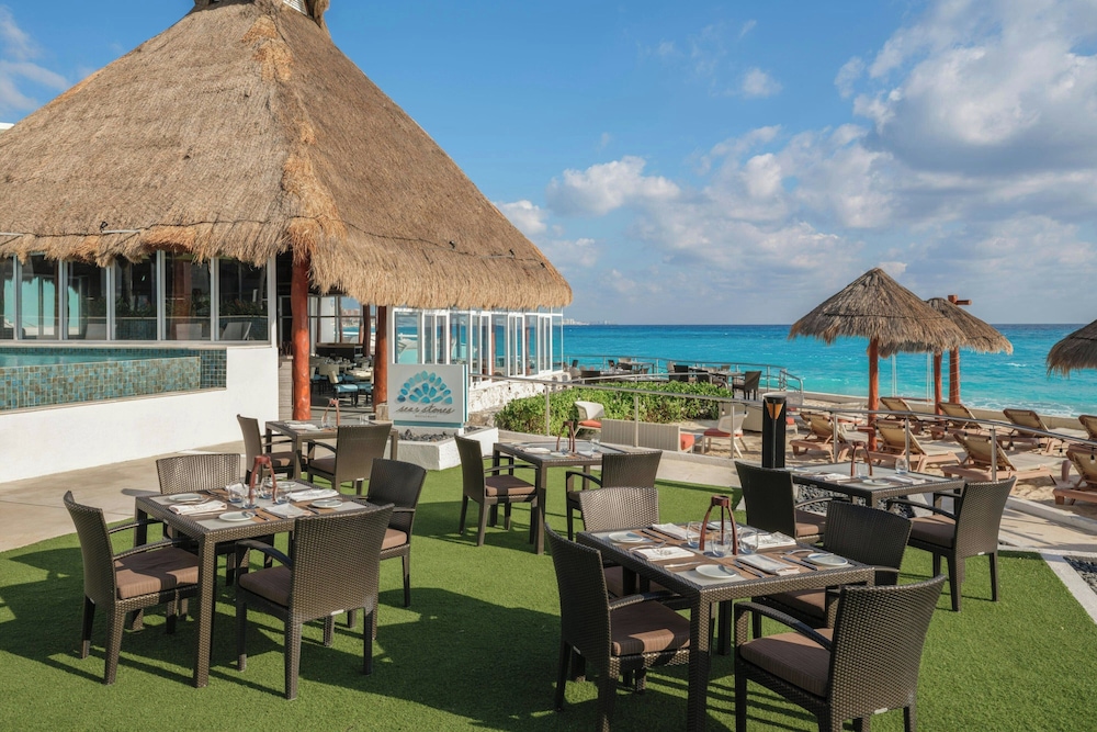 The Westin Cancun Resort & Spa — Restaurant & bars in Cancun, Quintana Roo