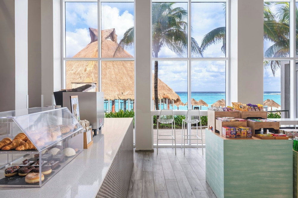 The Westin Cancun Resort & Spa — Restaurant & bars in Cancun, Quintana Roo