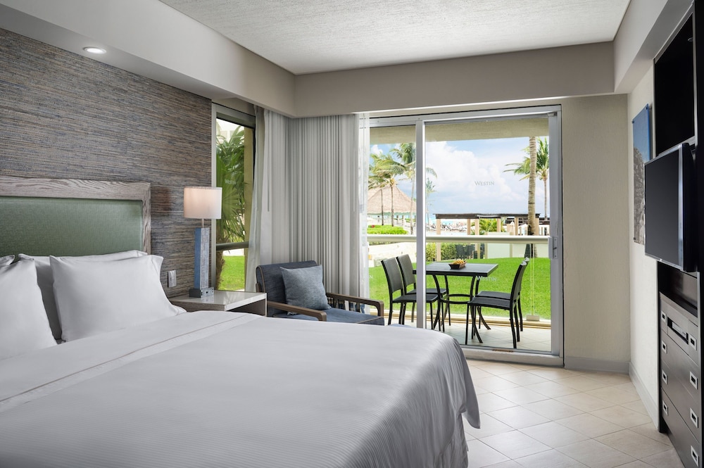 The Westin Lagunamar Ocean Resort Villas & Spa, Cancun — Hotel rooms in Cancun, Quintana Roo