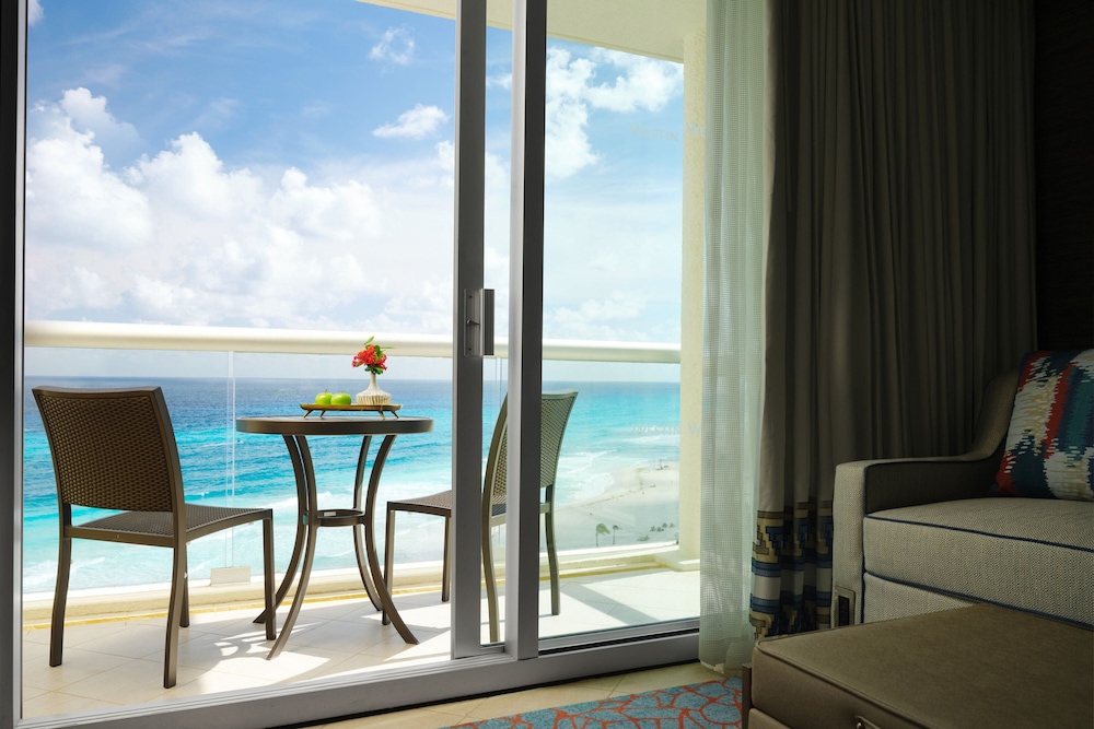 The Westin Lagunamar Ocean Resort Villas & Spa, Cancun — Hotel rooms in Cancun, Quintana Roo
