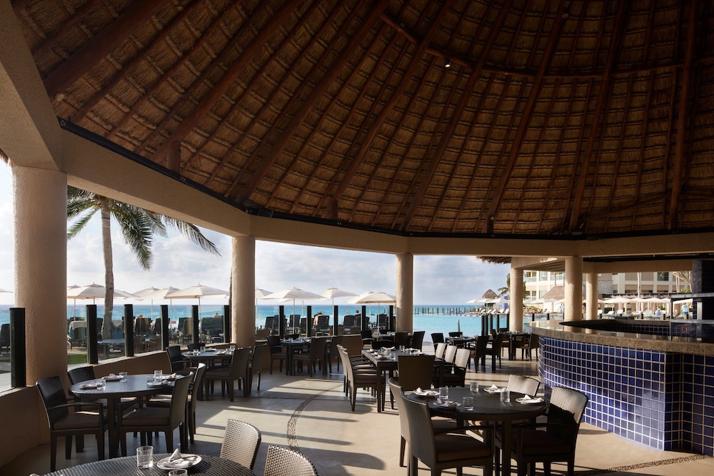 The Westin Lagunamar Ocean Resort Villas & Spa, Cancun — Restaurant & bars in Cancun, Quintana Roo