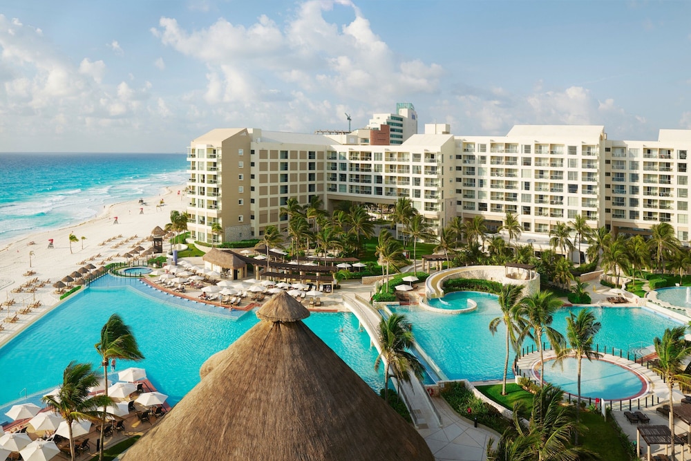 The Westin Lagunamar Ocean Resort Villas & Spa, Cancun — Hotel building in Cancun, Quintana Roo