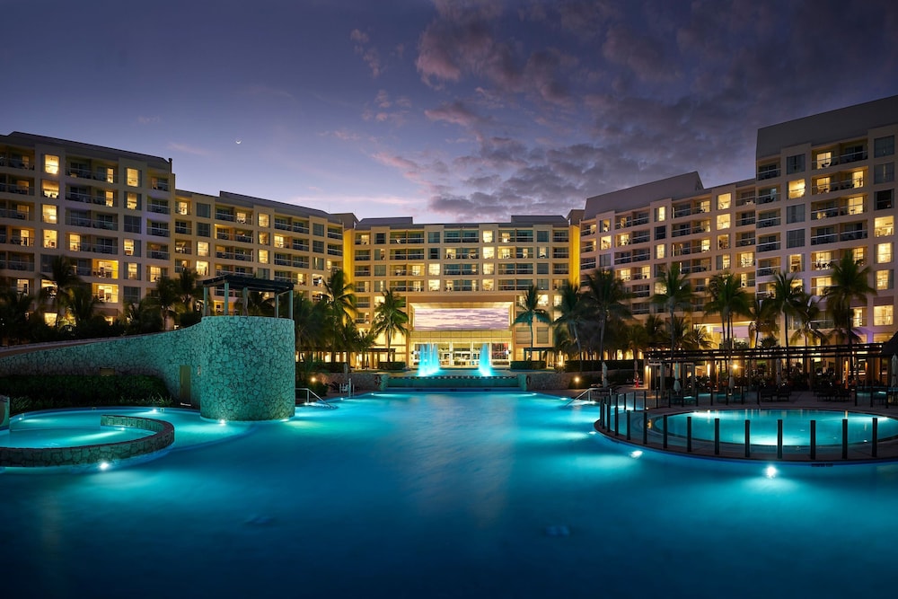 The Westin Lagunamar Ocean Resort Villas & Spa, Cancun — Swimming pool in Cancun, Quintana Roo