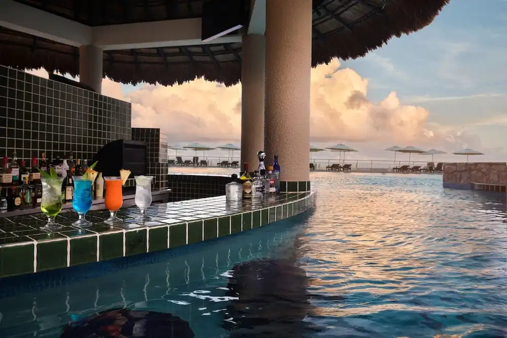 The Westin Lagunamar Ocean Resort Villas & Spa, Cancun — Swimming pool in Cancun, Quintana Roo