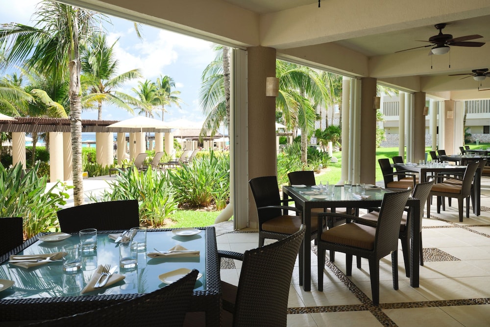 The Westin Lagunamar Ocean Resort Villas & Spa, Cancun — Restaurant & bars in Cancun, Quintana Roo