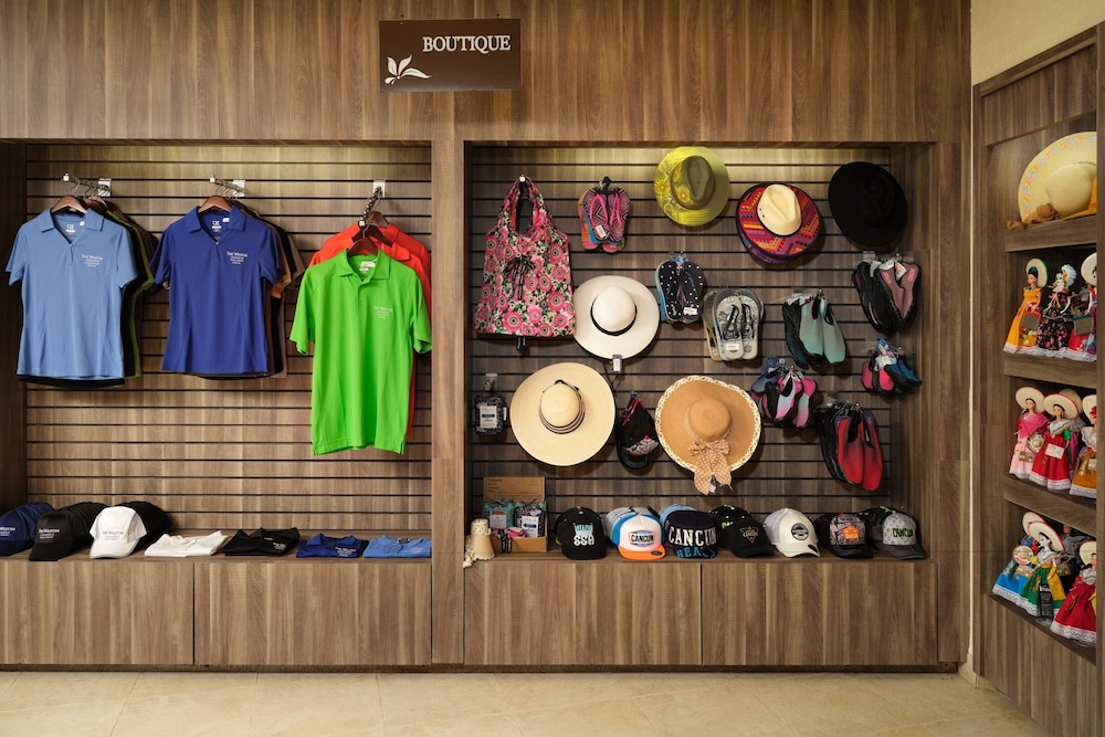 The Westin Lagunamar Ocean Resort Villas & Spa, Cancun — Hotel building in Cancun, Quintana Roo