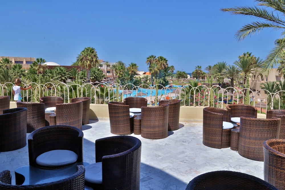 Welcome Meridiana Resort - Families and Couples Only — Swimming pool in Aghir, Medenine