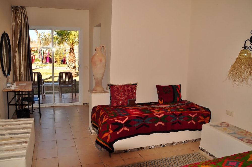 Welcome Meridiana Resort - Families and Couples Only — Hotel rooms in Aghir, Medenine