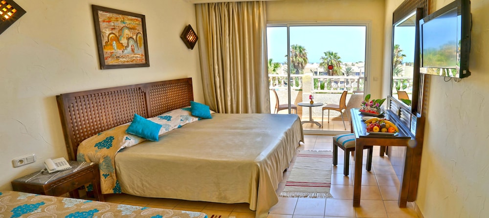 Welcome Meridiana Resort - Families and Couples Only — Hotel rooms in Aghir, Medenine