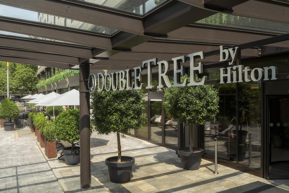 DoubleTree by Hilton Berlin Ku'damm — Hotel building in Berlin, Berlin