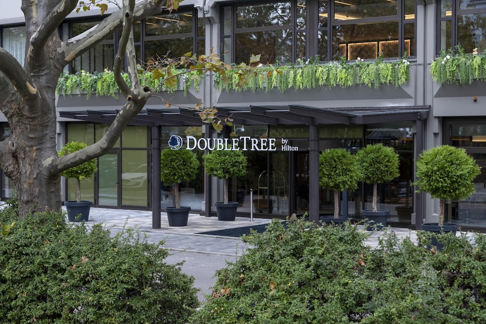 DoubleTree by Hilton Berlin Ku'damm — Hotel building in Berlin, Berlin