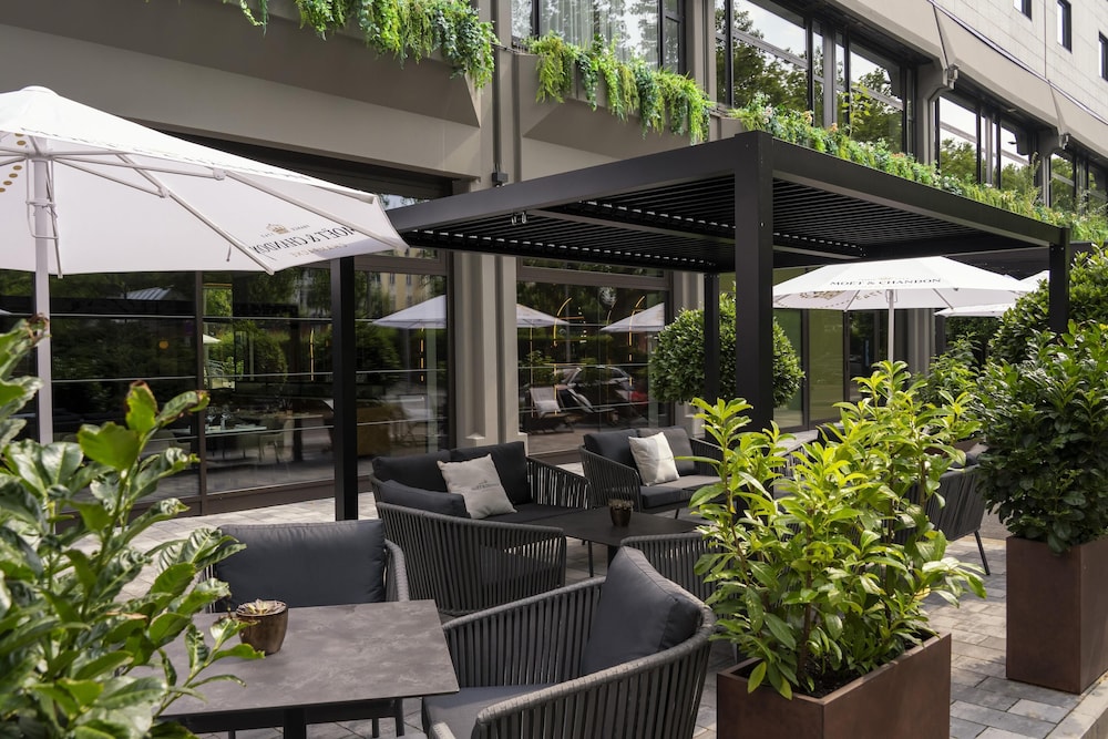 DoubleTree by Hilton Berlin Ku'damm — Restaurant & bars in Berlin, Berlin