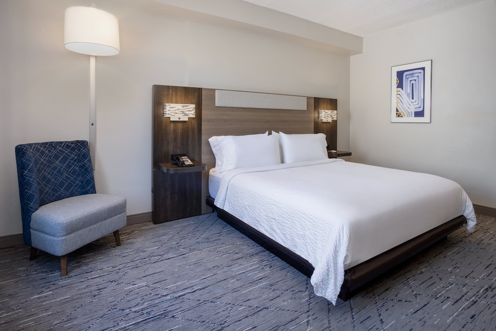 Holiday Inn Express Hotel & Suites New Tampa I-75 by IHG — Hotel rooms in Tampa, Florida