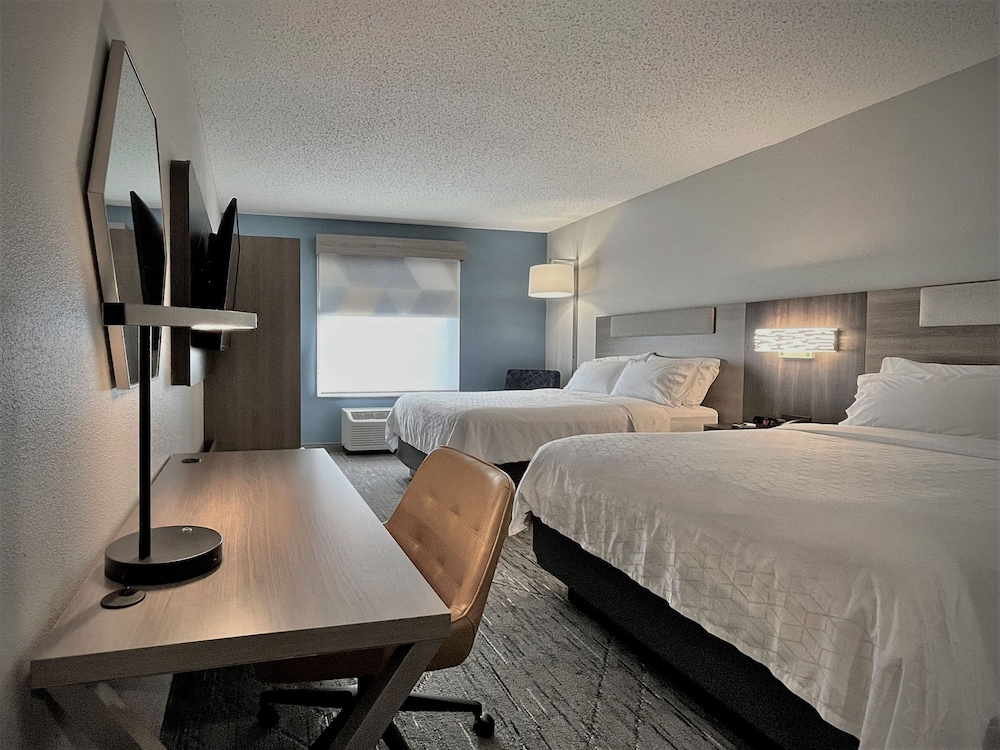 Holiday Inn Express Hotel & Suites New Tampa I-75 by IHG — Hotel rooms in Tampa, Florida