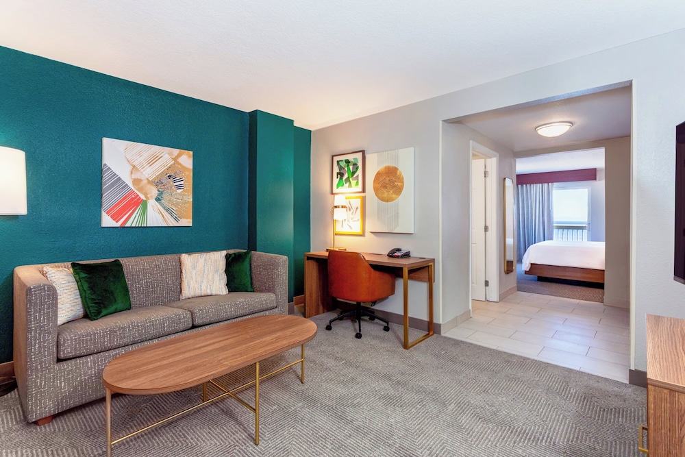 Holiday Inn & Suites Daytona Beach on the Ocean by IHG — Hotel rooms in Daytona Beach, Florida