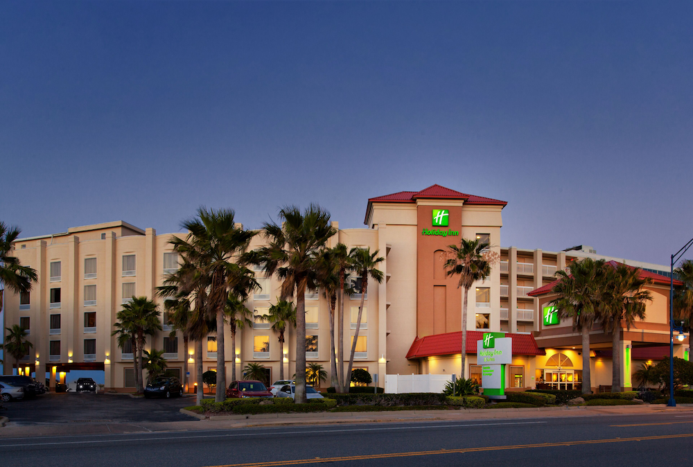 Holiday Inn & Suites Daytona Beach on the Ocean by IHG — Hotel building in Daytona Beach, Florida