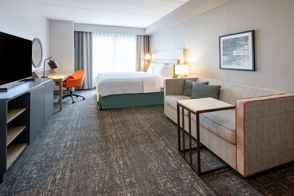 Hampton Inn & Suites Newark Airport Elizabeth — Hotel rooms in Elizabeth, New Jersey