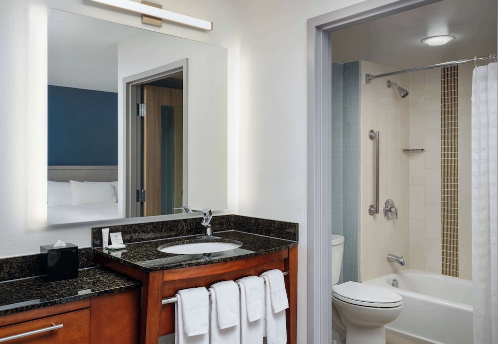 Hyatt Place Busch Gardens — Hotel rooms in Tampa, Florida
