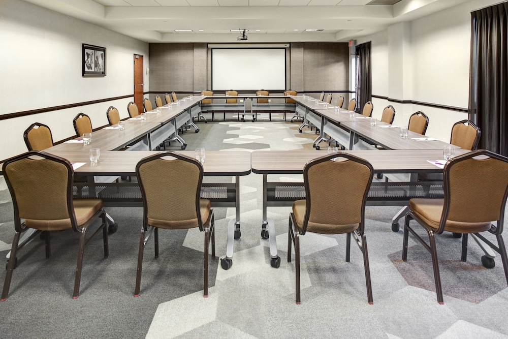Hyatt Place Busch Gardens — Hotel building in Tampa, Florida