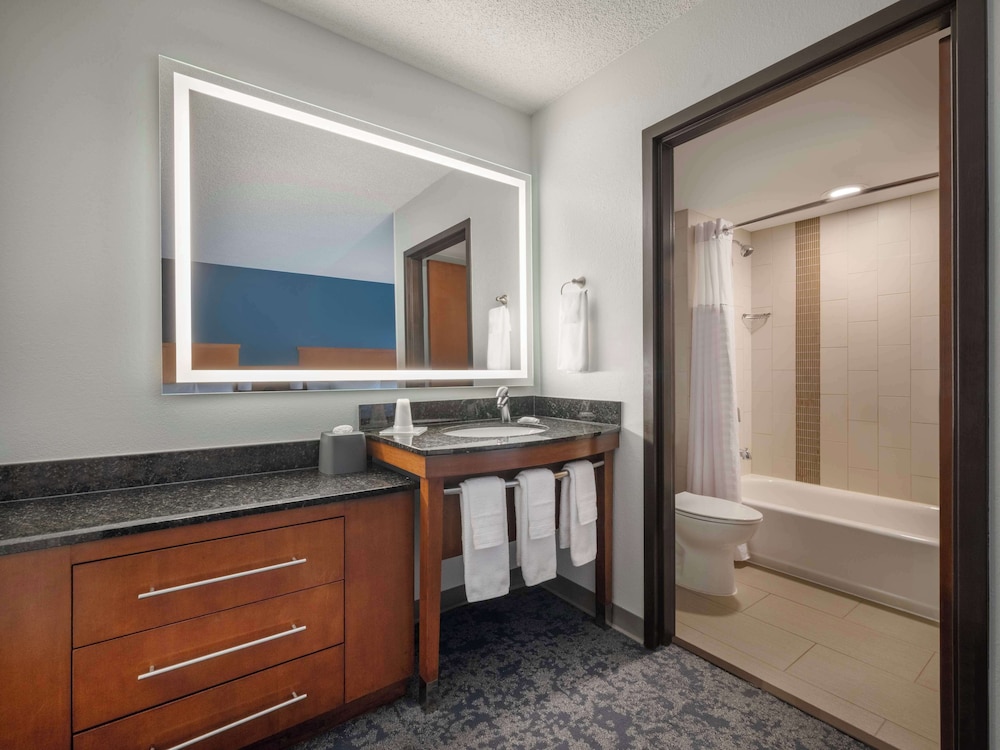 Hyatt Place Busch Gardens — Hotel rooms in Tampa, Florida