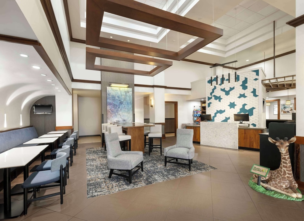 Hyatt Place Busch Gardens — Restaurant & bars in Tampa, Florida