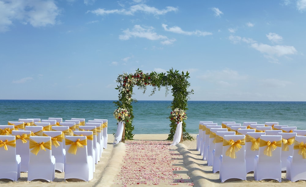 Al Baleed Resort Salalah by Anantara — Beach in Salalah