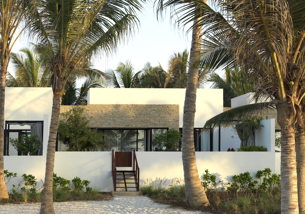Al Baleed Resort Salalah by Anantara — Hotel building in Salalah