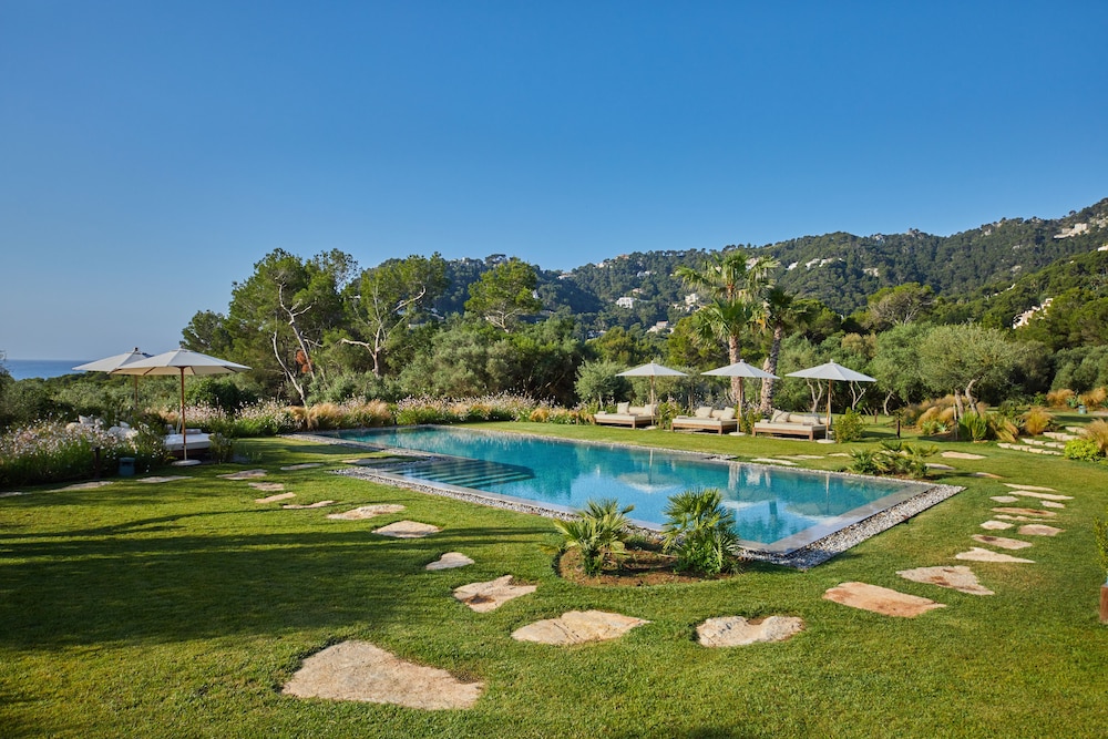 Hotel Pleta de Mar Grand Luxury, adults only – Preferred Hotels & Resorts — Swimming pool in Canyamel, Balearic Islands