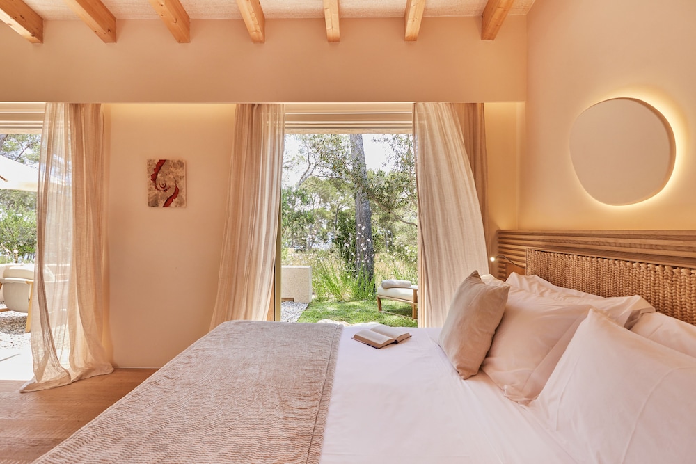 Hotel Pleta de Mar Grand Luxury, adults only – Preferred Hotels & Resorts — Hotel rooms in Canyamel, Balearic Islands