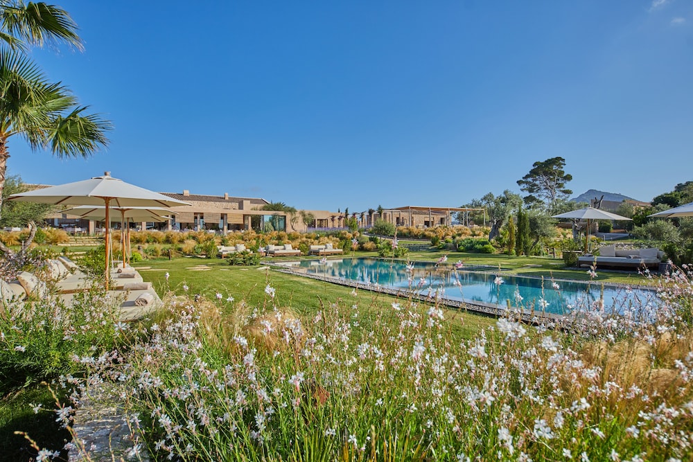 Hotel Pleta de Mar Grand Luxury, adults only – Preferred Hotels & Resorts — Swimming pool in Canyamel, Balearic Islands
