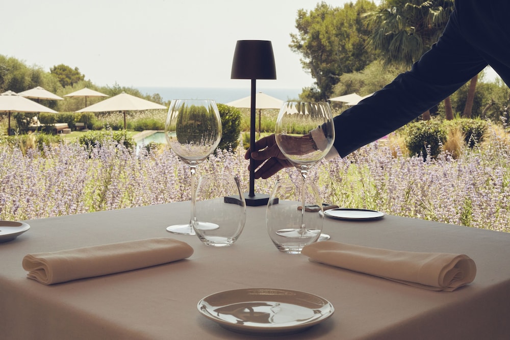 Hotel Pleta de Mar Grand Luxury, adults only – Preferred Hotels & Resorts — Restaurant & bars in Canyamel, Balearic Islands