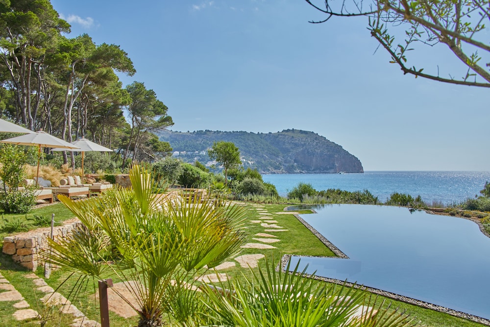 Hotel Pleta de Mar Grand Luxury, adults only – Preferred Hotels & Resorts — Swimming pool in Canyamel, Balearic Islands