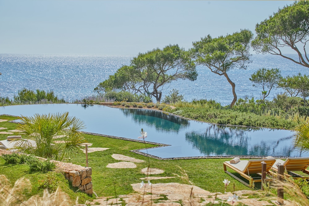 Hotel Pleta de Mar Grand Luxury, adults only – Preferred Hotels & Resorts — Swimming pool in Canyamel, Balearic Islands