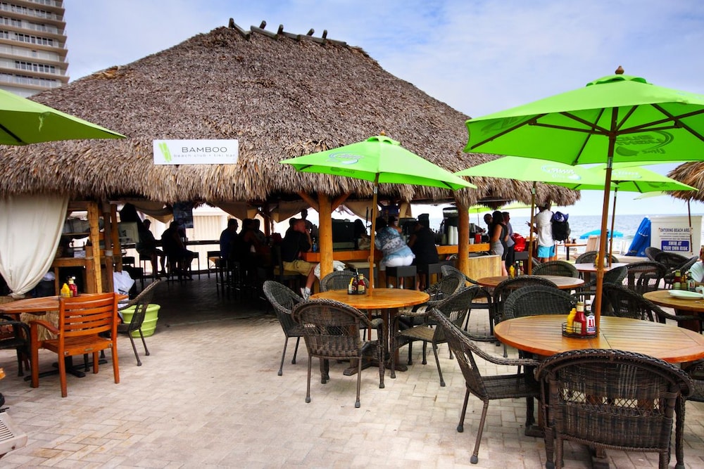 Ocean Manor Beach Hotel — Restaurant & bars in Fort Lauderdale, Florida