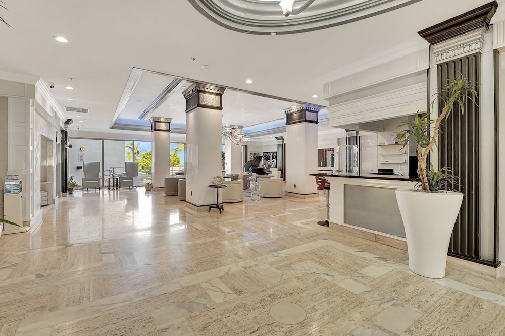 Ocean Manor Beach Hotel — Hotel building in Fort Lauderdale, Florida