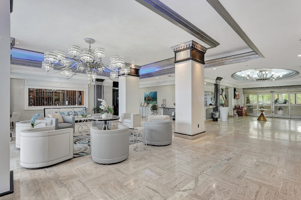 Ocean Manor Beach Hotel — Hotel building in Fort Lauderdale, Florida