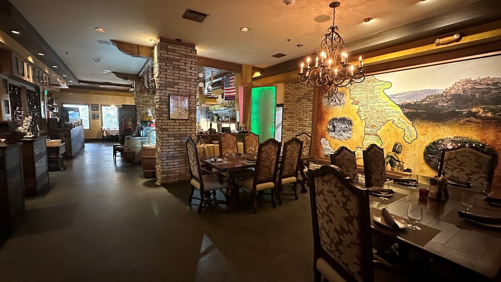 Ocean Manor Beach Hotel — Restaurant & bars in Fort Lauderdale, Florida