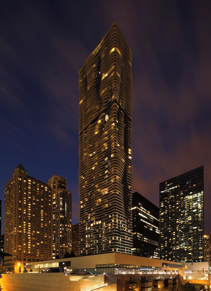 Radisson Blu Aqua Hotel Chicago — Attractions in the area in Chicago, Illinois