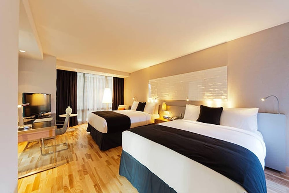 Radisson Blu Aqua Hotel Chicago — Hotel rooms in Chicago, Illinois
