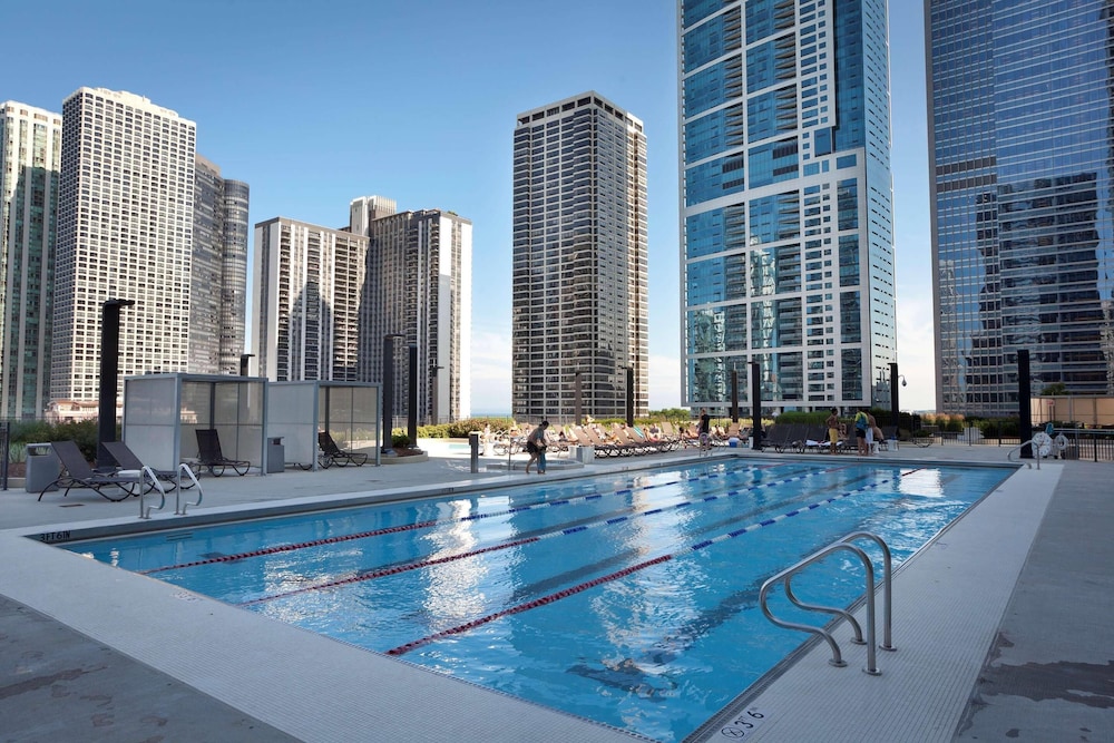 Radisson Blu Aqua Hotel Chicago — Main photo in Chicago, Illinois