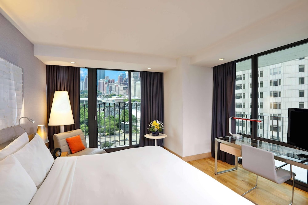Radisson Blu Aqua Hotel Chicago — Hotel rooms in Chicago, Illinois